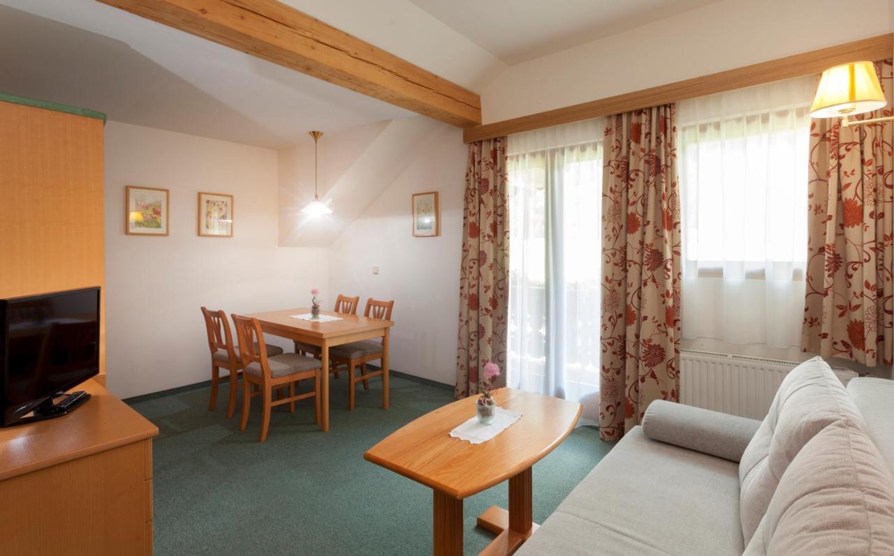 Alpenhotel Badmeister Flattach Room photo